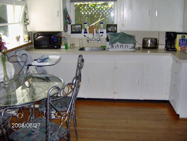 Photo du bâtiment - 2586 W 12th Ave