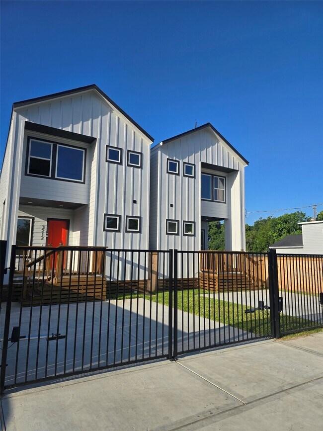 Building Photo - 3212 Retta St