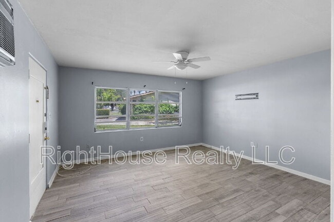 Foto del edificio - 1220 Sunshine Ave