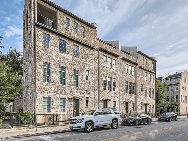 Building Photo - 1203 Town Creek Dr