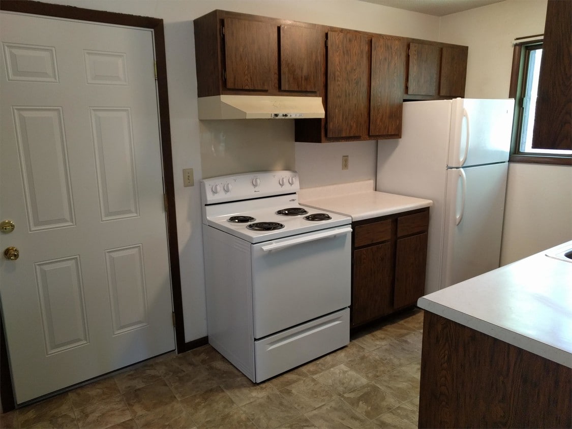 Primary Photo - 501 Village Dr