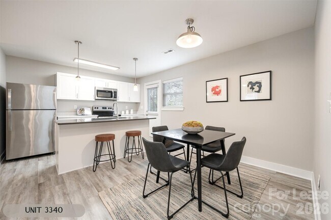 Foto del edificio - 3340 Washburn Ave
