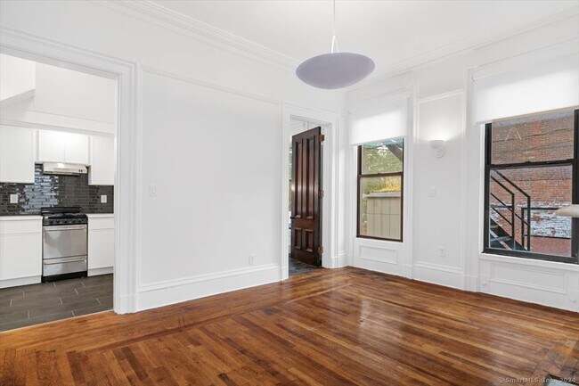 Foto del edificio - 48 Trumbull St