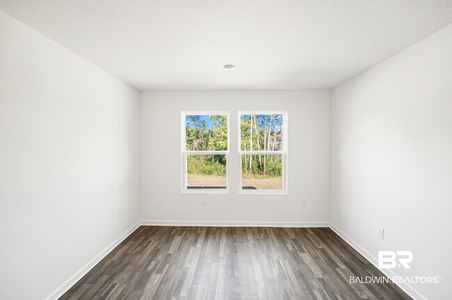 Foto del edificio - 21750 Sutherland Cir