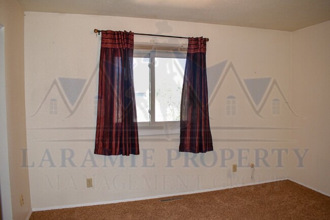 Building Photo - Charming 3 Bed, 1.5 Bath Home in Laramie, ...