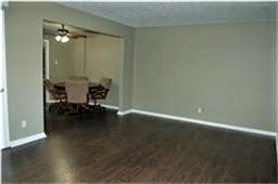 Foto del edificio - 1038 Willow Oaks Cir