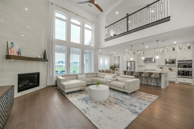 Photo - 2018 Grove Terrace Ln House