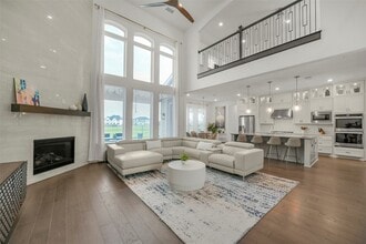 Building Photo - 2018 Grove Terrace Ln