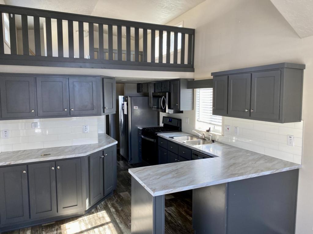 Primary Photo - 401 S 1st St