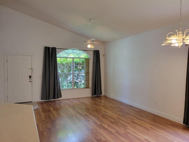 Foto del edificio - Cozy 3 Bed / 2 Bath in Quiet Winter Park C...