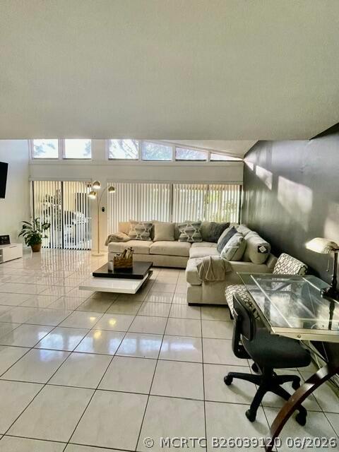 Building Photo - 1453 White Pine Dr