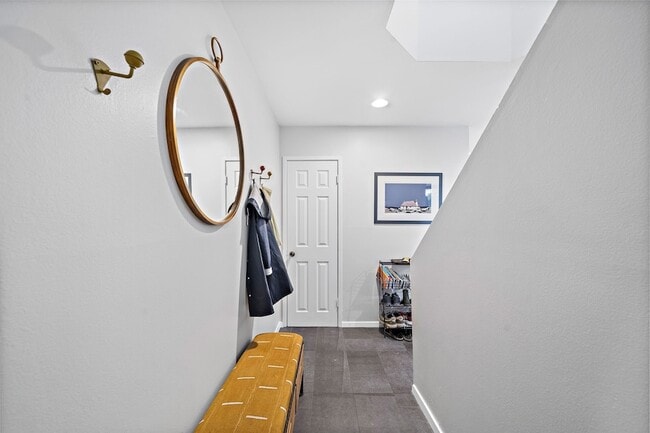 Photo - 3018 Baldwin St Apartment