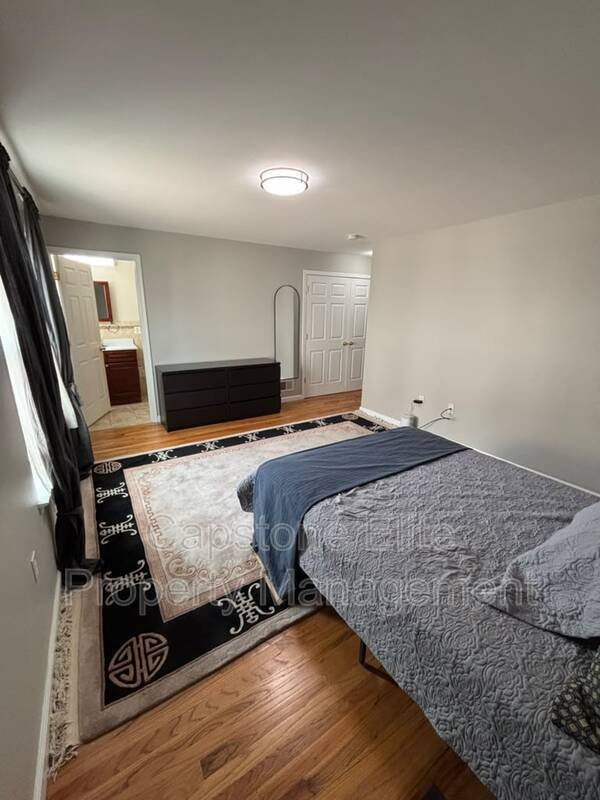 Foto del edificio - 255-257-257 New Jersey Railroad Ave