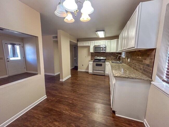 Foto del edificio - Charming Chico 4 bedroom 2 Bath