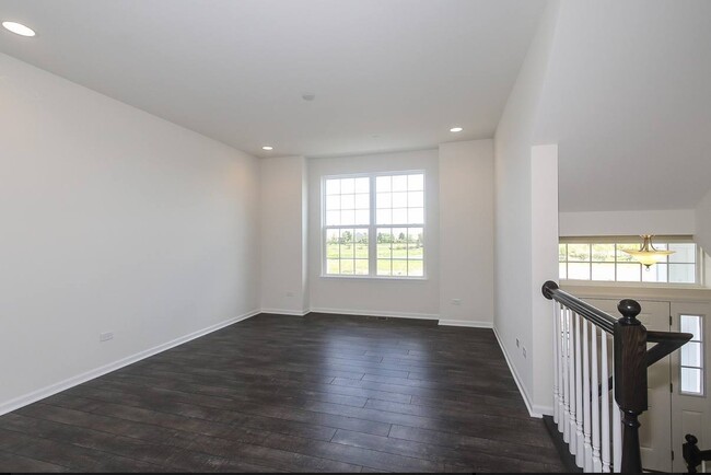 Building Photo - 4443 Monroe Ct