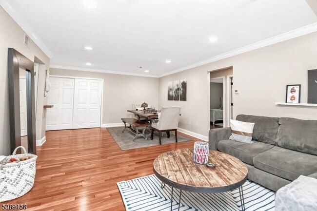 Foto del edificio - 52 Brookside Ln