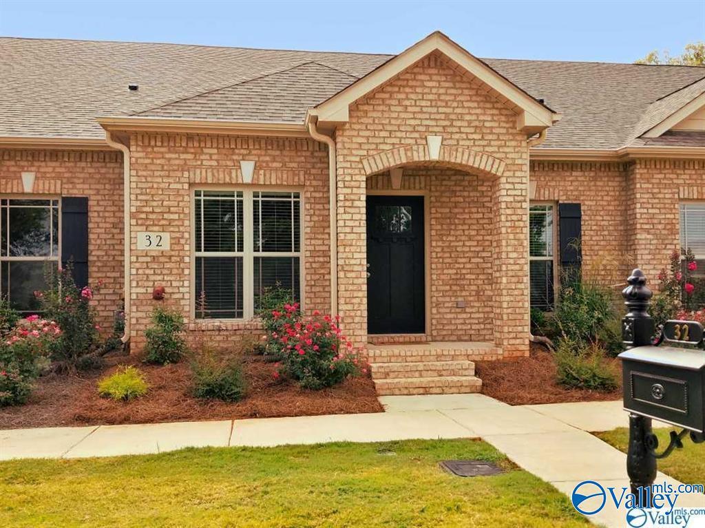 Foto principal - 32 Cypress Point Dr