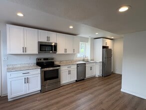 Building Photo - 169 E 1235 S