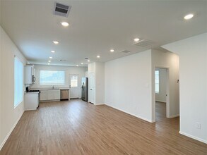 Building Photo - 24019 Steep Climb Dr