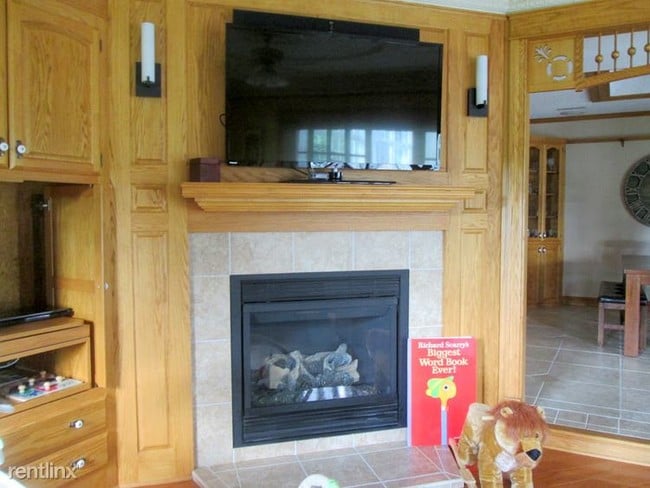 Building Photo - 5258 Cherokee Ct