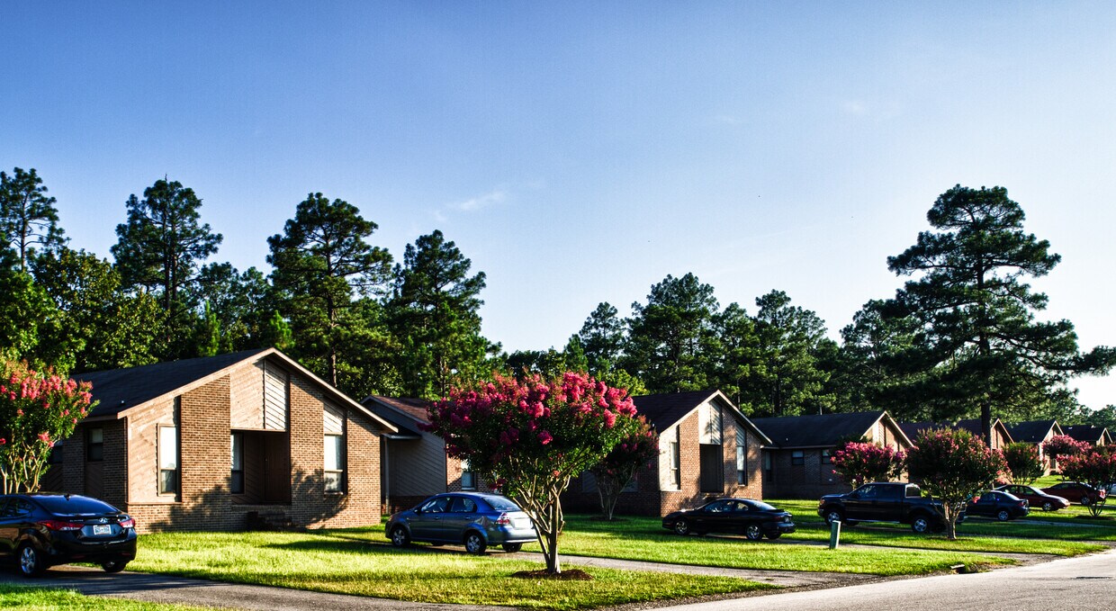 Cooper's Ranch Apartments 3207 Ray Rd Spring Lake, NC Apartments