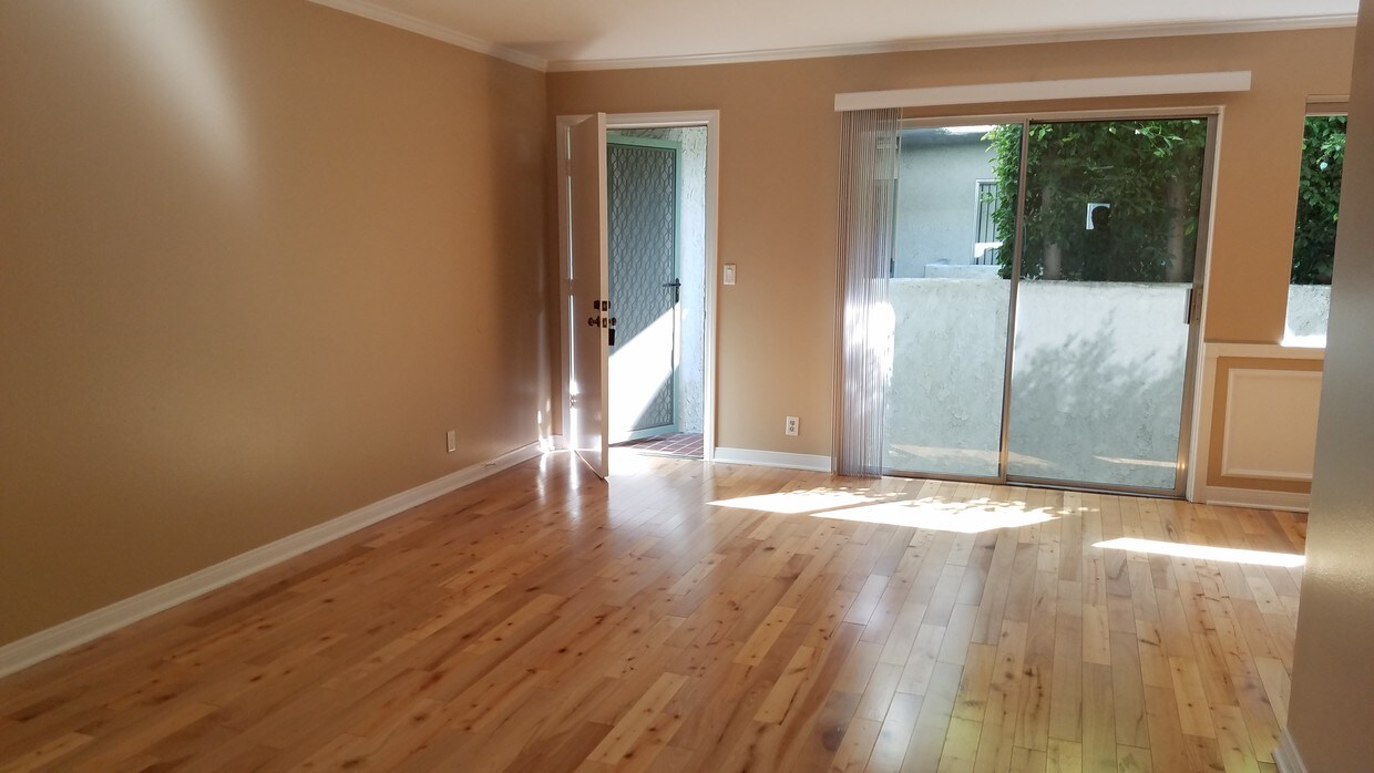3649 Glendon Ave, Los Angeles, CA 90034 Condo for Rent in Los Angeles