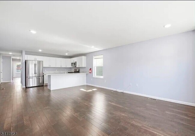 Building Photo - 420 S 10th St