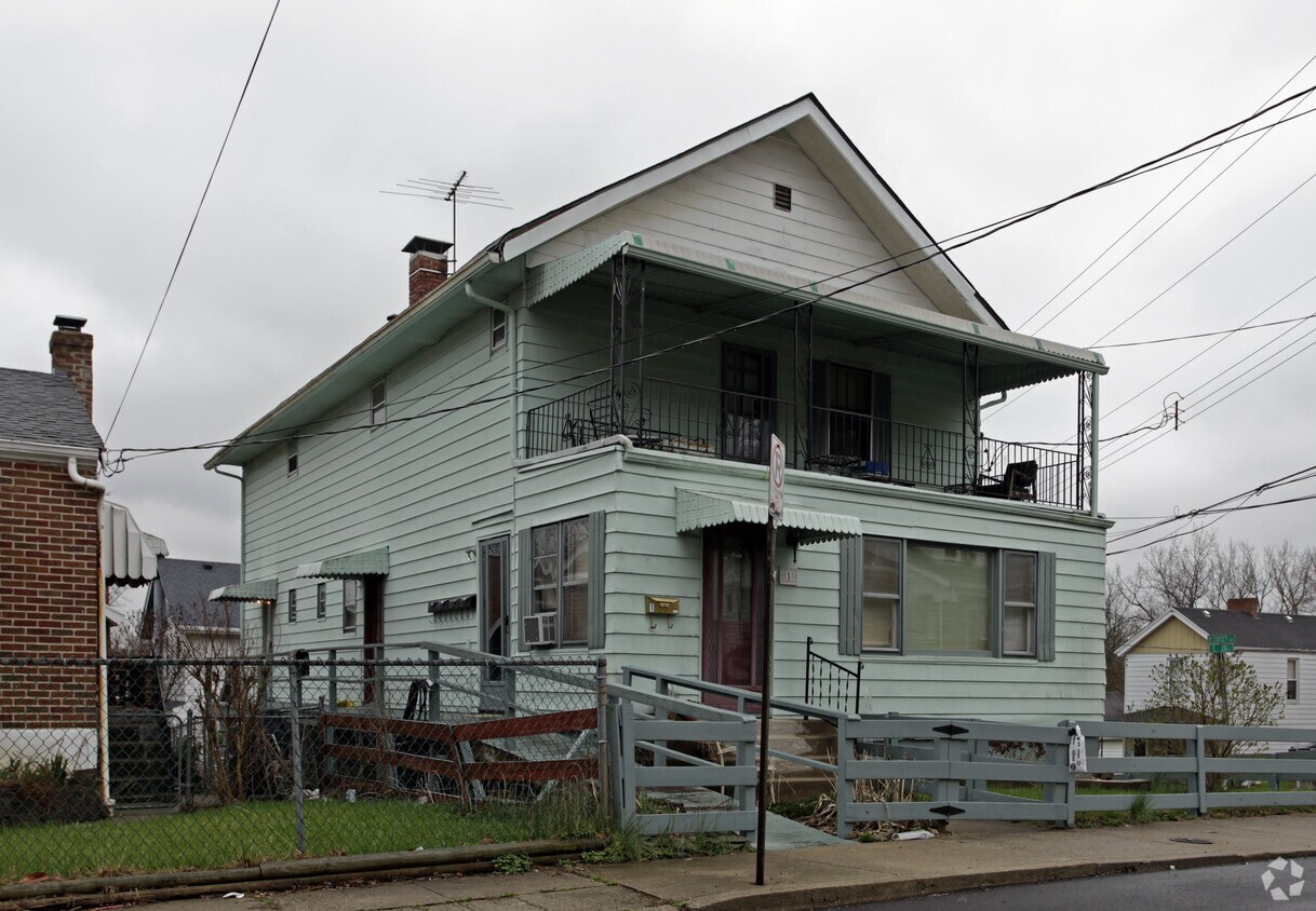 Building Photo - 1 E 28th St