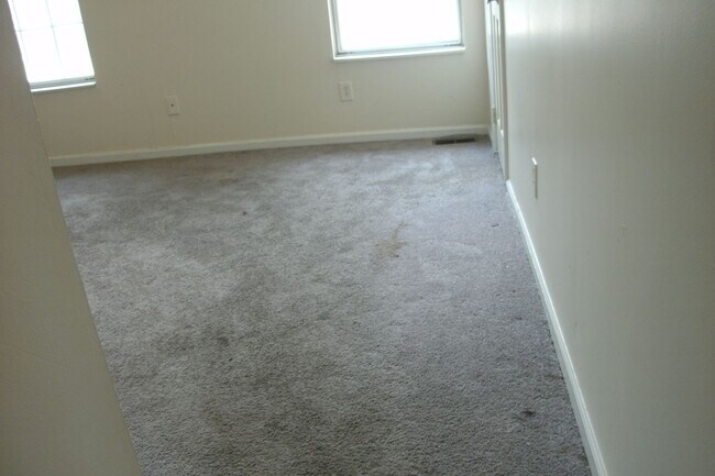 Foto del edificio - 108 Butternut Ct