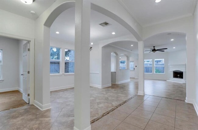 Building Photo - 3548 Firenze Dr