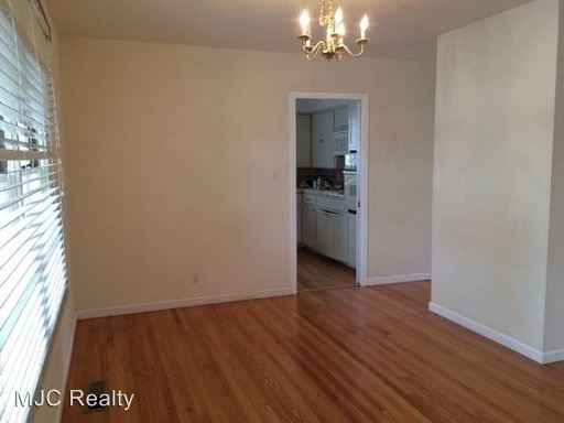 Building Photo - 3638 Gavota Ave