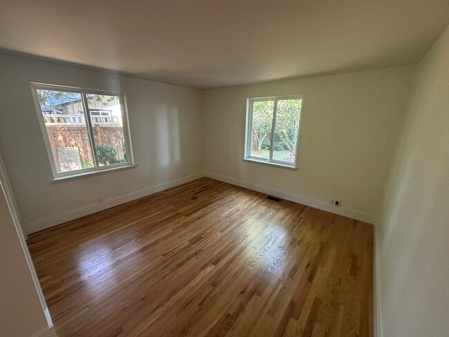 Foto del edificio - 11544 22nd Ave NE