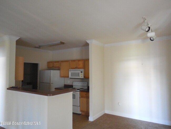 Building Photo - 6460 Borasco Dr