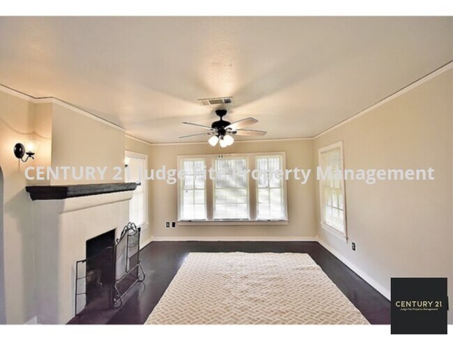 Building Photo - 1119 W Avenue A