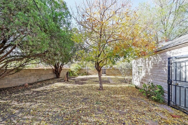 Building Photo - 1528 S Lipscomb St