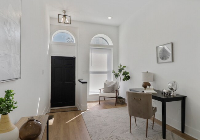 Foto del edificio - 1706 McCulloh St