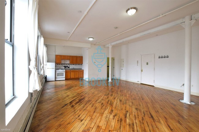 Building Photo - 1 br, 1 bath Apartment - 111 N 3rd St 3B