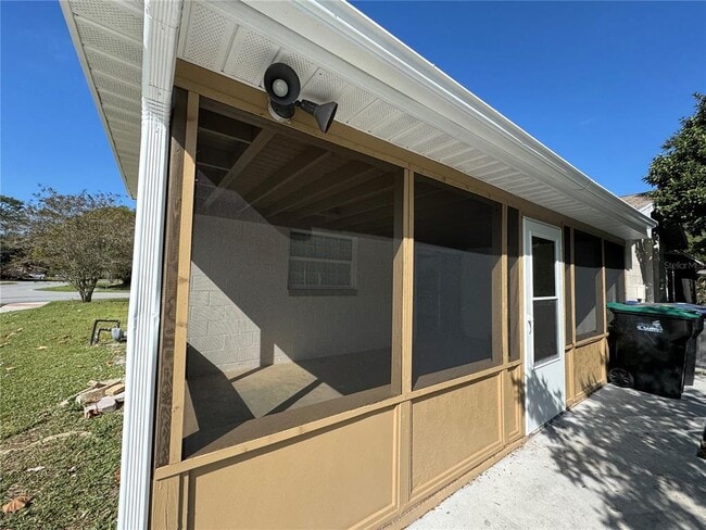 Building Photo - 547 Pigeon Cir