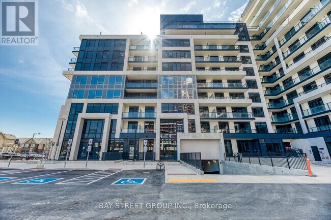 Photo du bâtiment - 3200-3200 William Coltson Ave