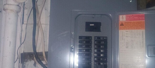 Foto del edificio - 526 W Chandler St