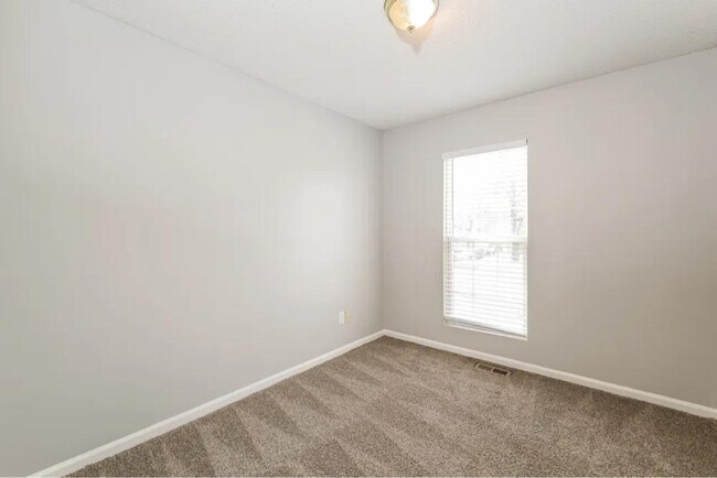 Foto del edificio - 131 Wayne Ave