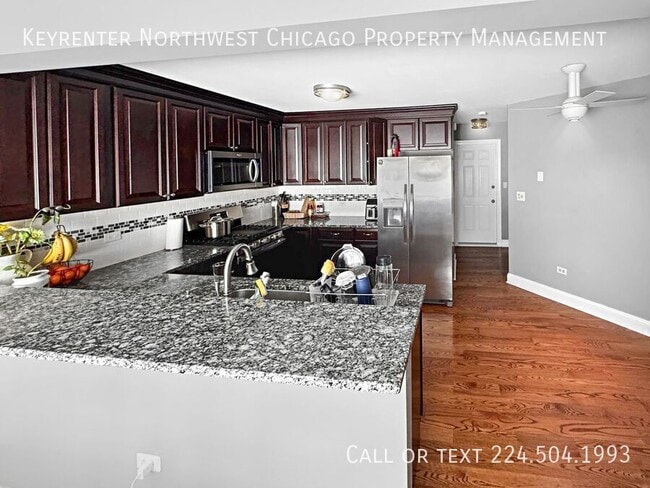 Foto del edificio - 1608 Cypress Ct