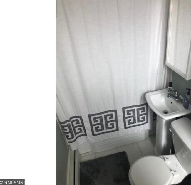 Foto del edificio - 3520 Emerson Ave S