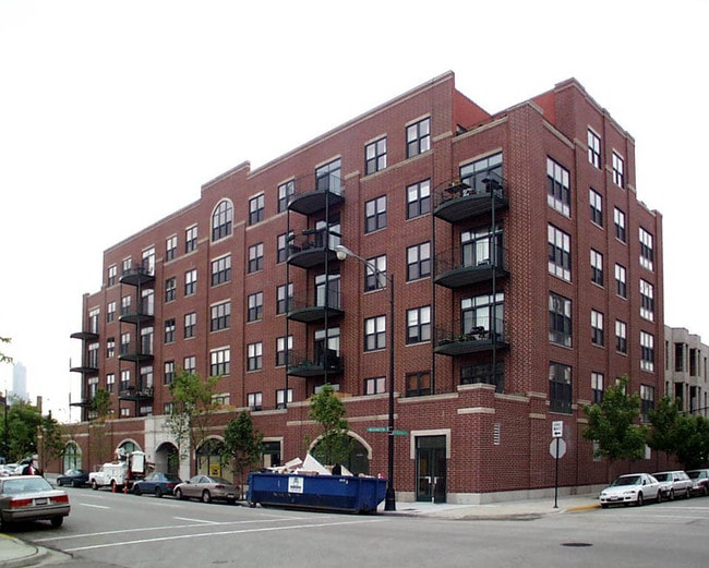 Alternate building view - 1301 W Washington Blvd
