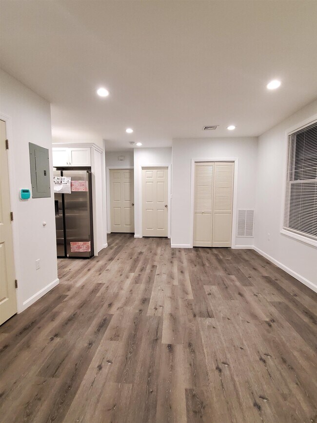 Foto del edificio - 58 Wegman Pkwy