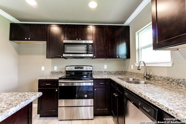 Foto del edificio - 5923 CLIFF TRAIL DR