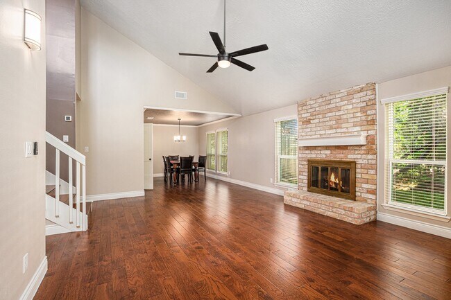 Foto del edificio - 2283 Woodland Springs St