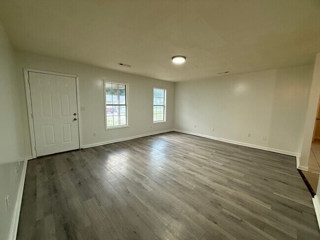 Building Photo - 3 Bedroom/1 Bathroom Home in Paragould AR ...