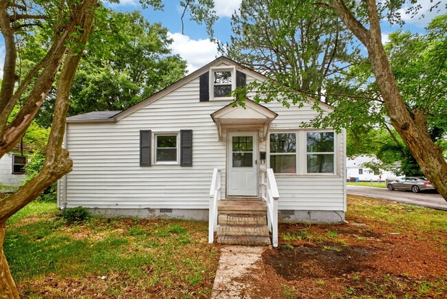 Building Photo - 900 Partridge Ave