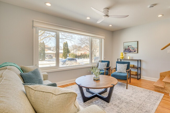 Foto del edificio - 1503 Fowler Ave